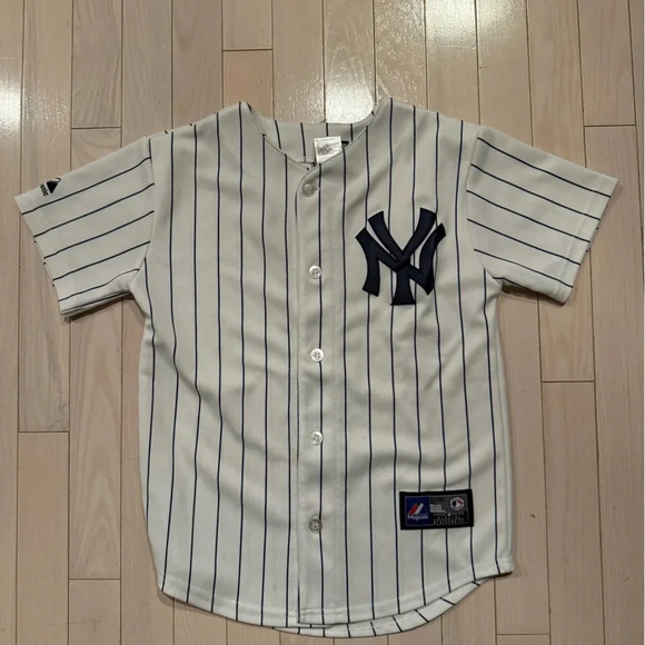Majestic Other - Boys YANKEES jersey - special edition CAPTAIN #2